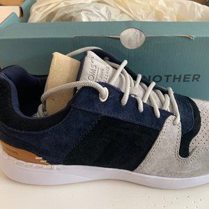 TOMS Size 9 - Arroyo - Drizzle Grey Pig Suede